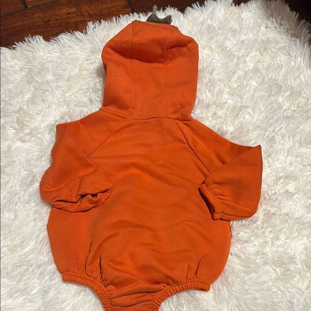 Old Navy pumpkin costume - Picture 3 of 3